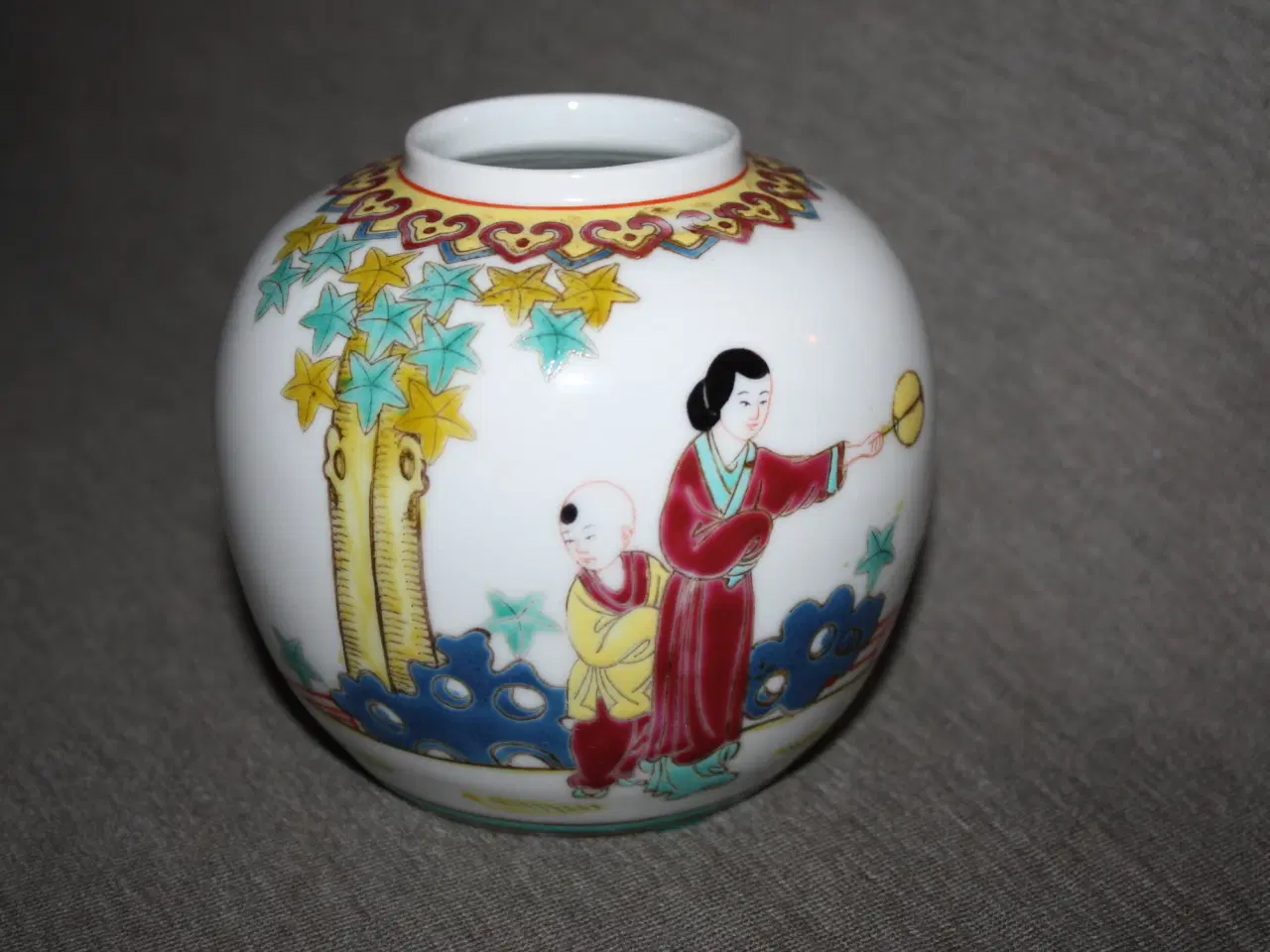 Billede 9 - Kinesisk vase højde højde 10 cm