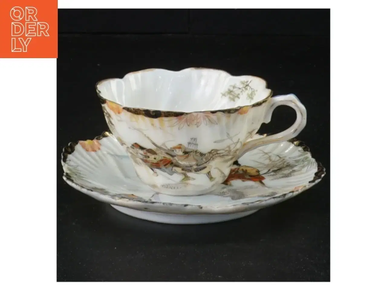 Billede 1 - Dekoreret porcelænskop med tilhørende underkop og sidetallerken (str. 14 x 6 cm)