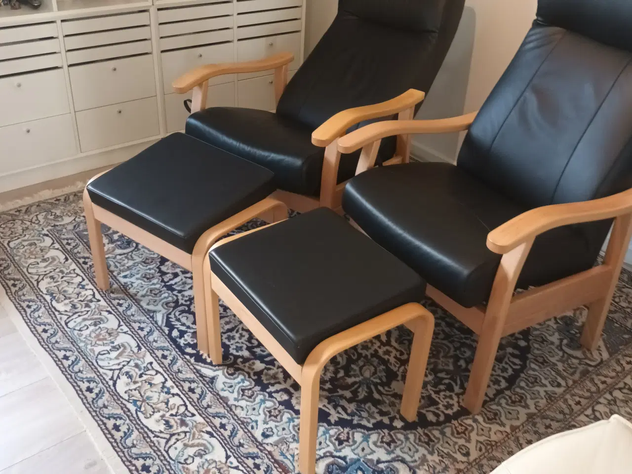 Billede 6 - Farstrup 2 stlk. Relax læderstole med skamle 