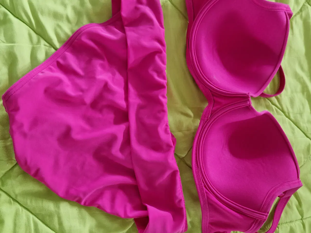 Billede 2 - Pink Bikini 