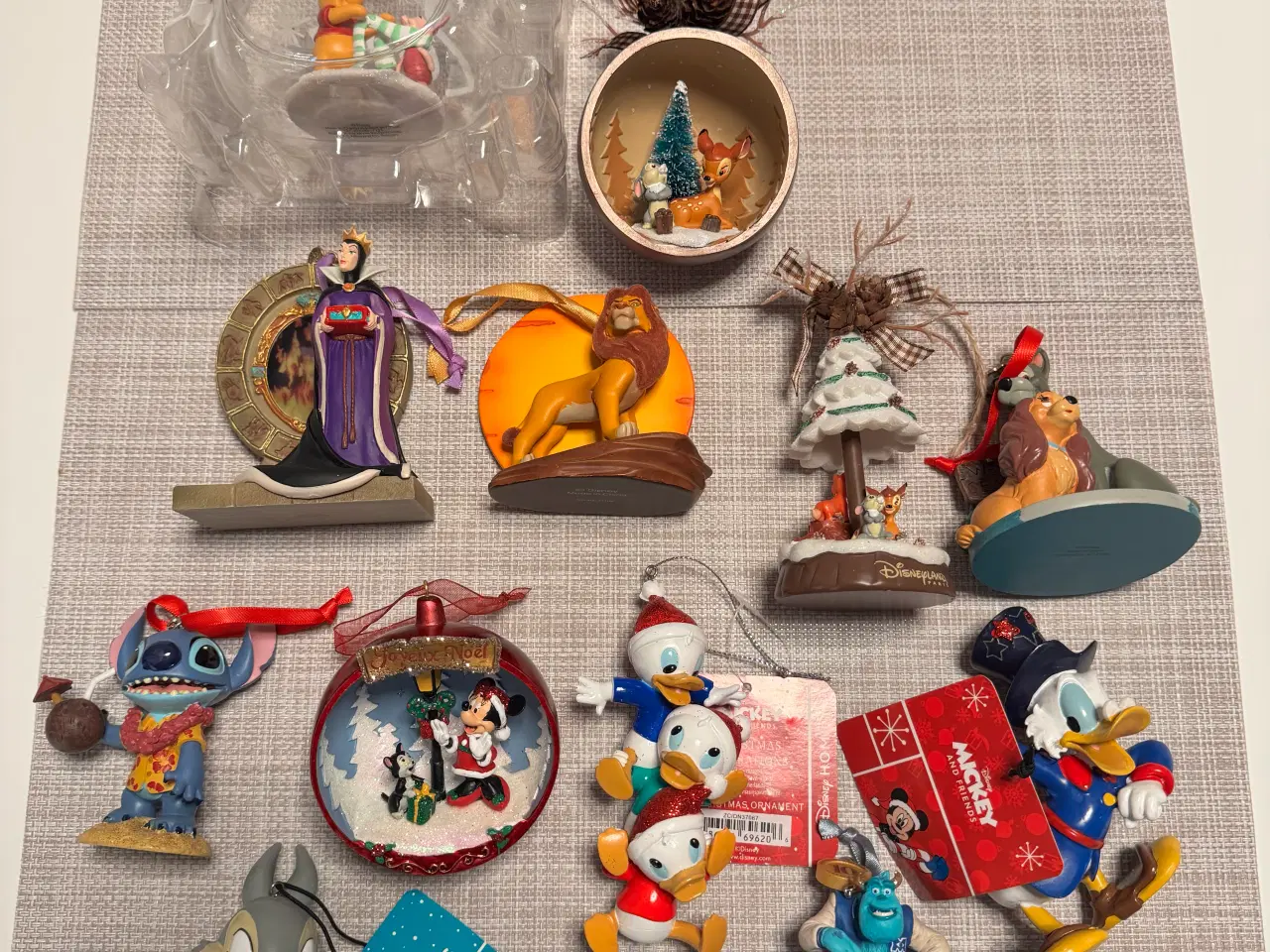 Billede 1 - Disney juletræspynt / Disney Ornament