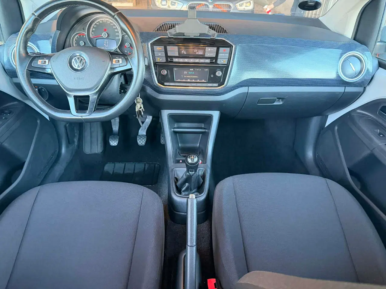 Billede 9 - Velholdt Vw up 