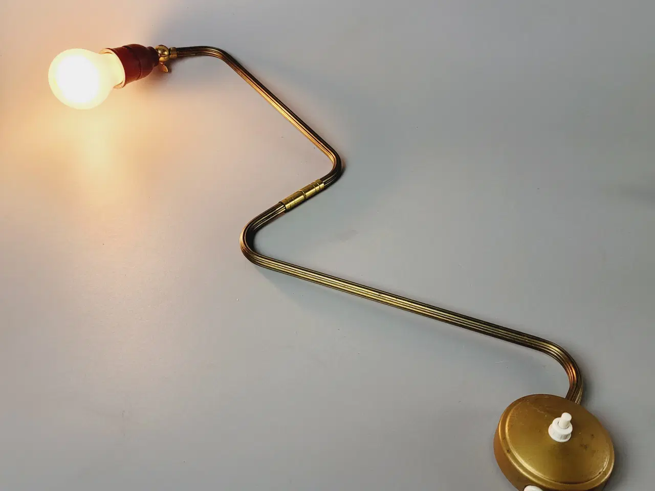 Billede 3 - ⭐️· Vintage Væglampe / Udtrækslampe af E.S. Horn -