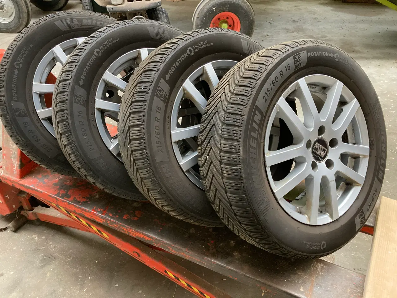 Billede 4 - Fine vinterdæk på alufælge