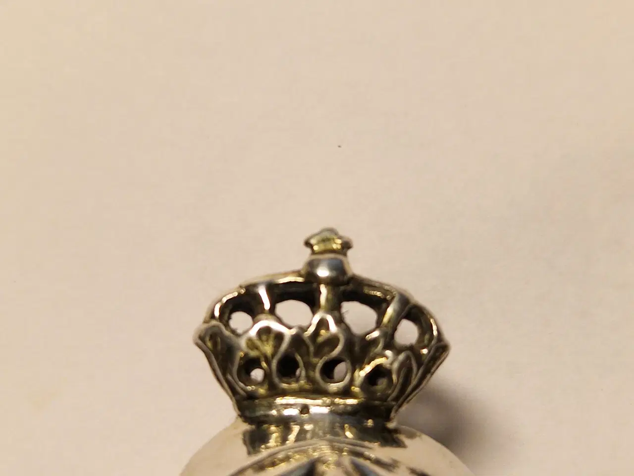 Billede 4 - Hovedvandsæg i sølv med krone. 