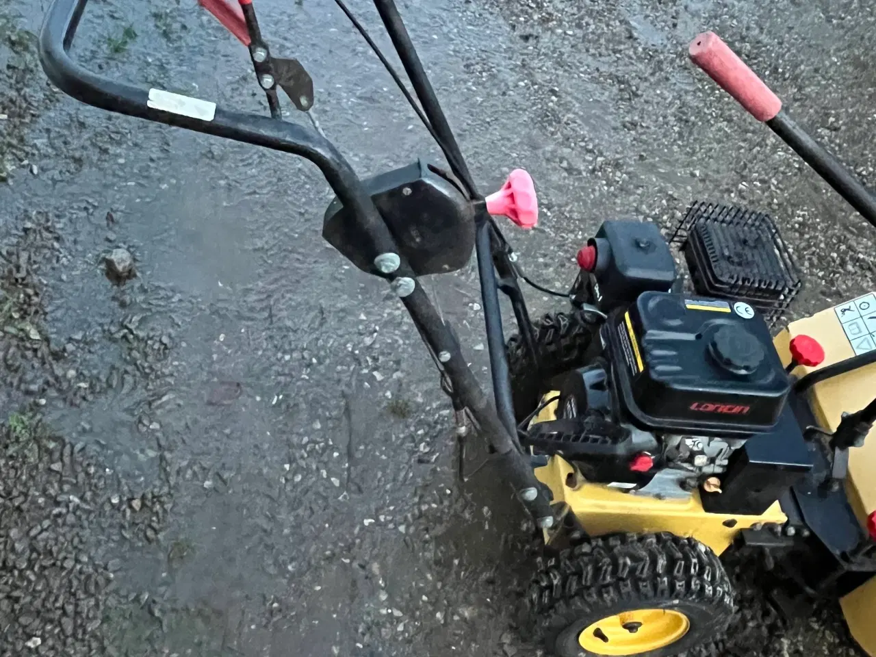 Billede 2 - Fejemaskine Snowthrower 5.5 hp