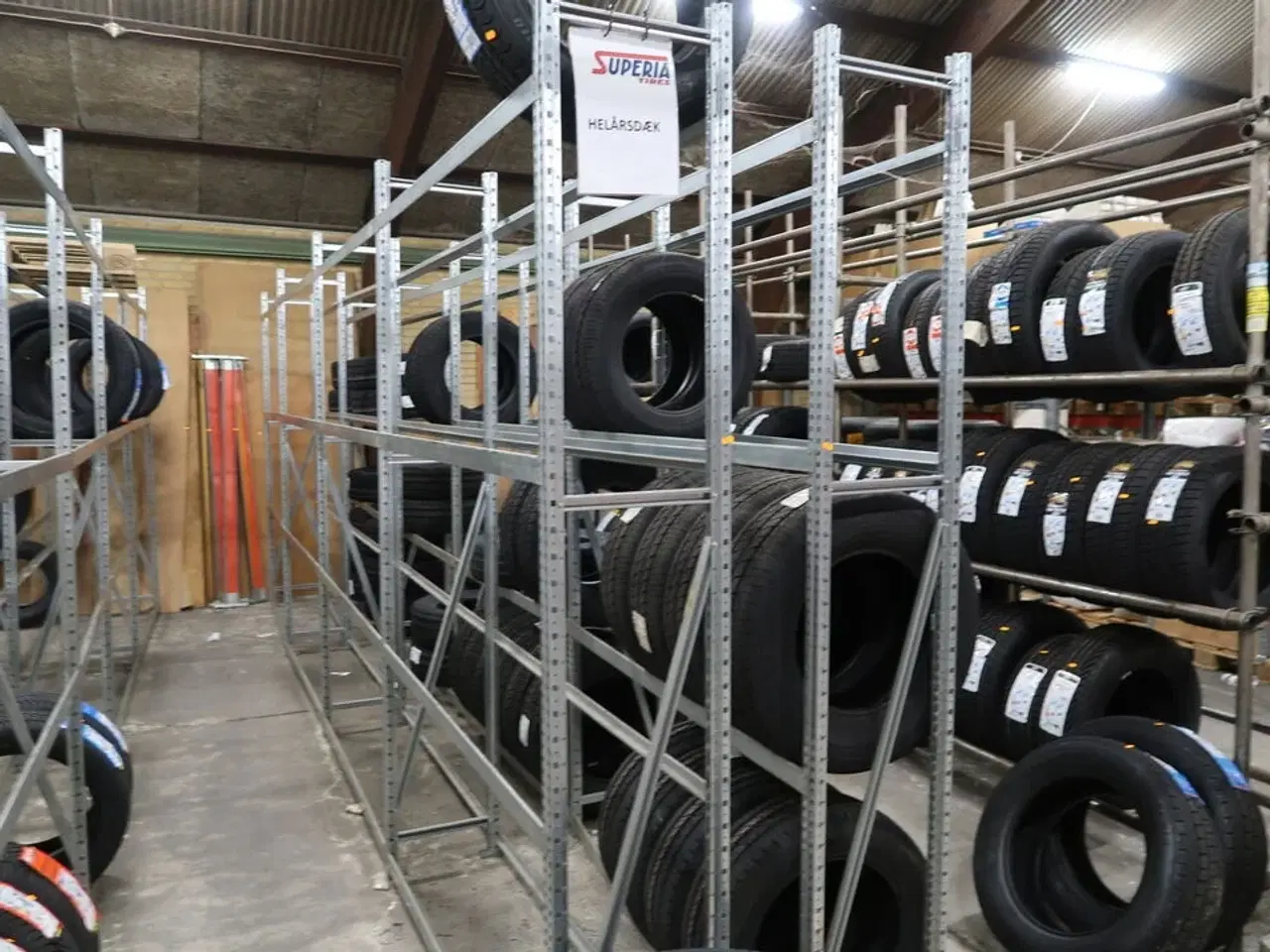 Billede 2 - 8 fag dækreoler uden indhold