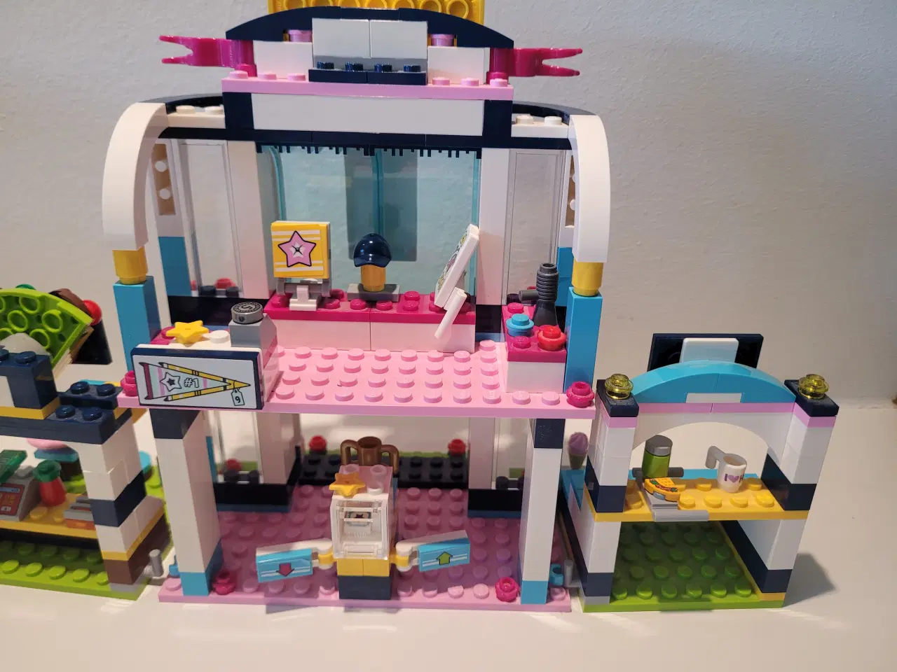 Billede 3 - Lego Friends, 41338 - Stephanies sportsarena