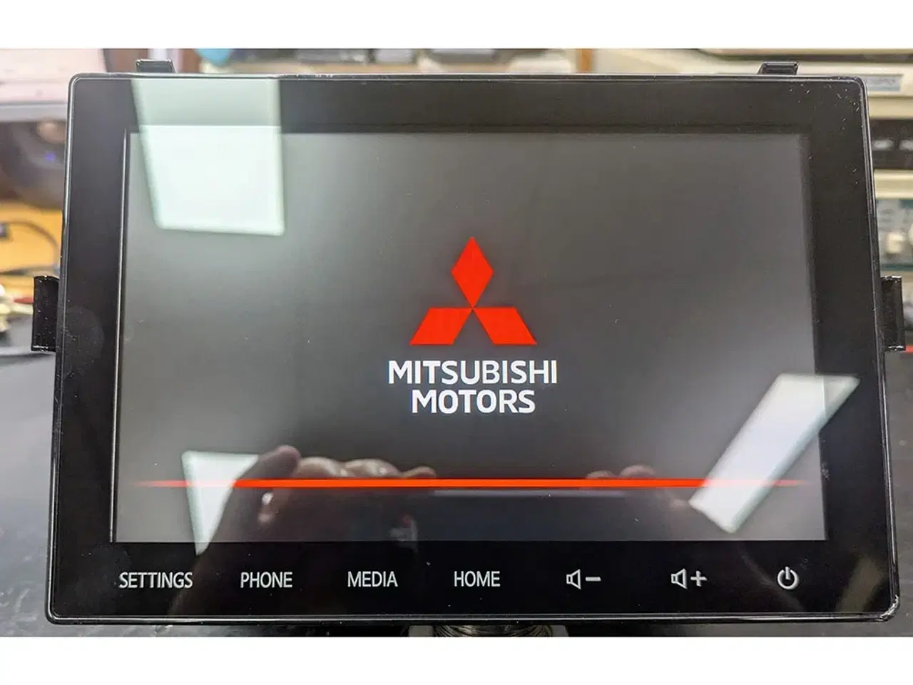 Billede 1 - Navigations reparation til Mitsubishi Outlander og Mirage ASX Satnav NR-201 problemer med Touchskærm