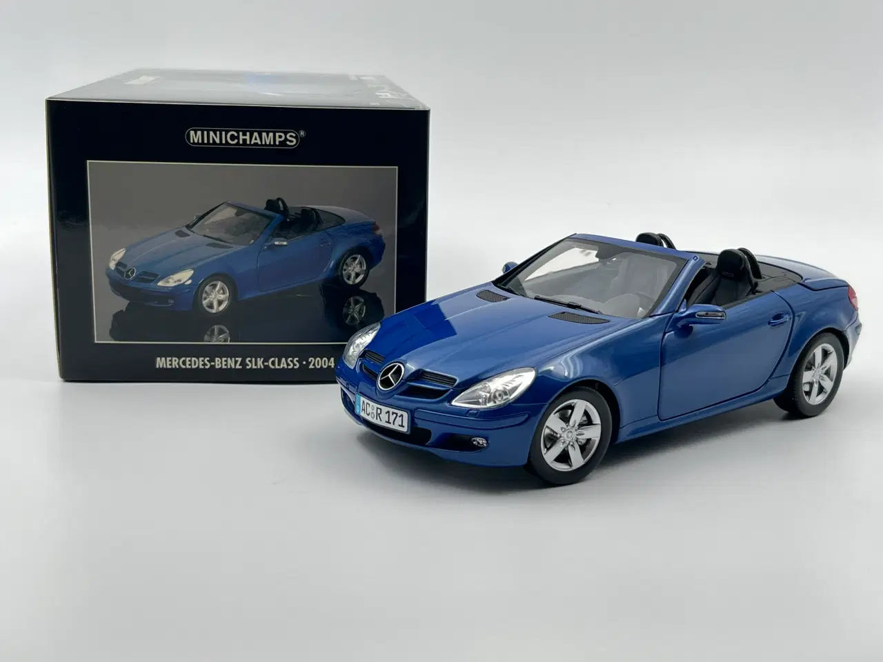 Billede 1 - 2004 Mercedes-Benz SLK 1:18  Sjælden udbudt model 