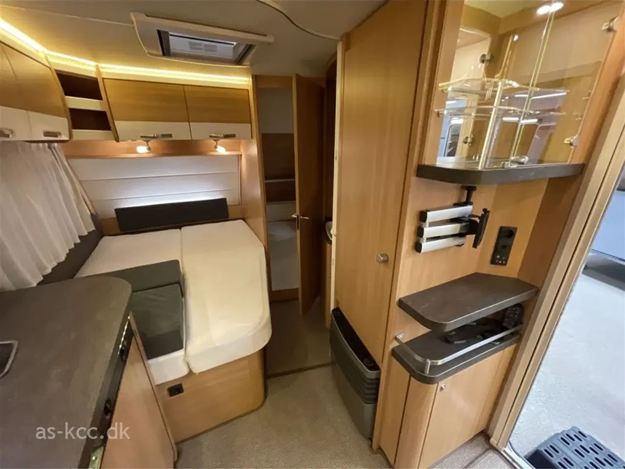 Billede 9 - 2017 - Knaus Südwind Silver Selection 450 FU   Knaus Südwind Silver Selection 450 FU Dobbeltseng