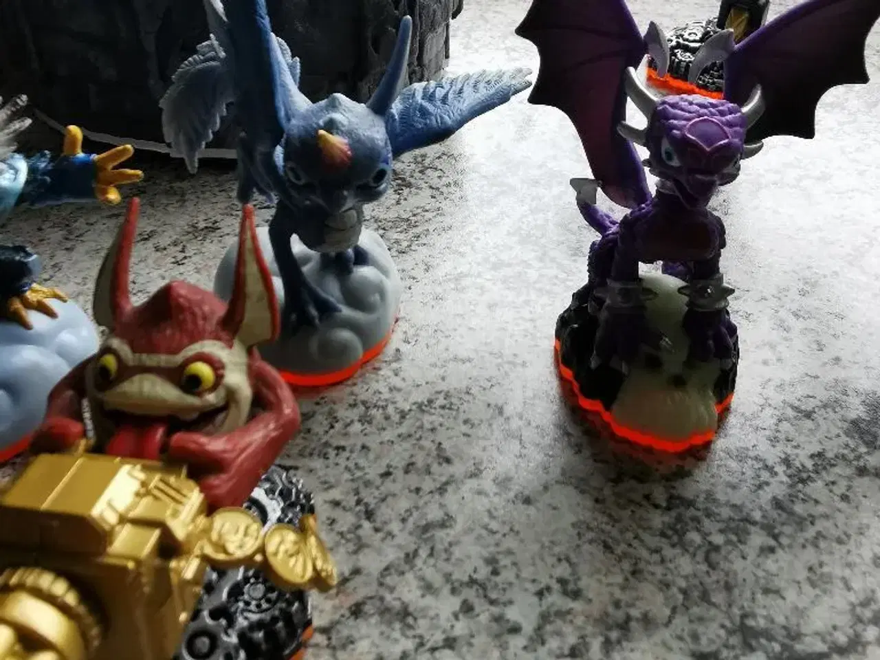 Billede 6 - Skylanders giants + 10 figurer.