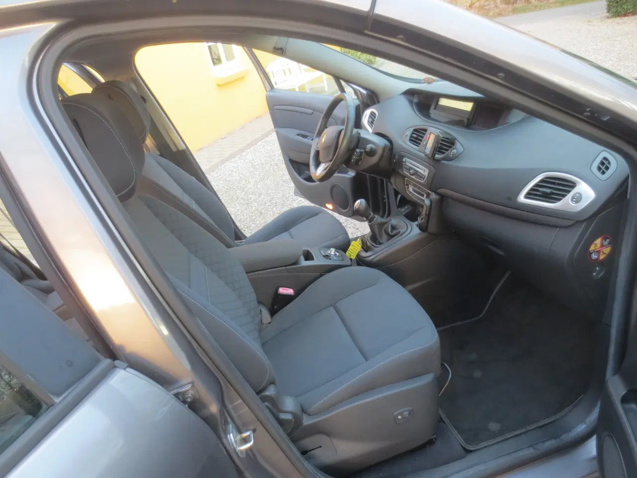 Billede 13 - Renault Scenic 1.9 DCi Nysynet m/træk