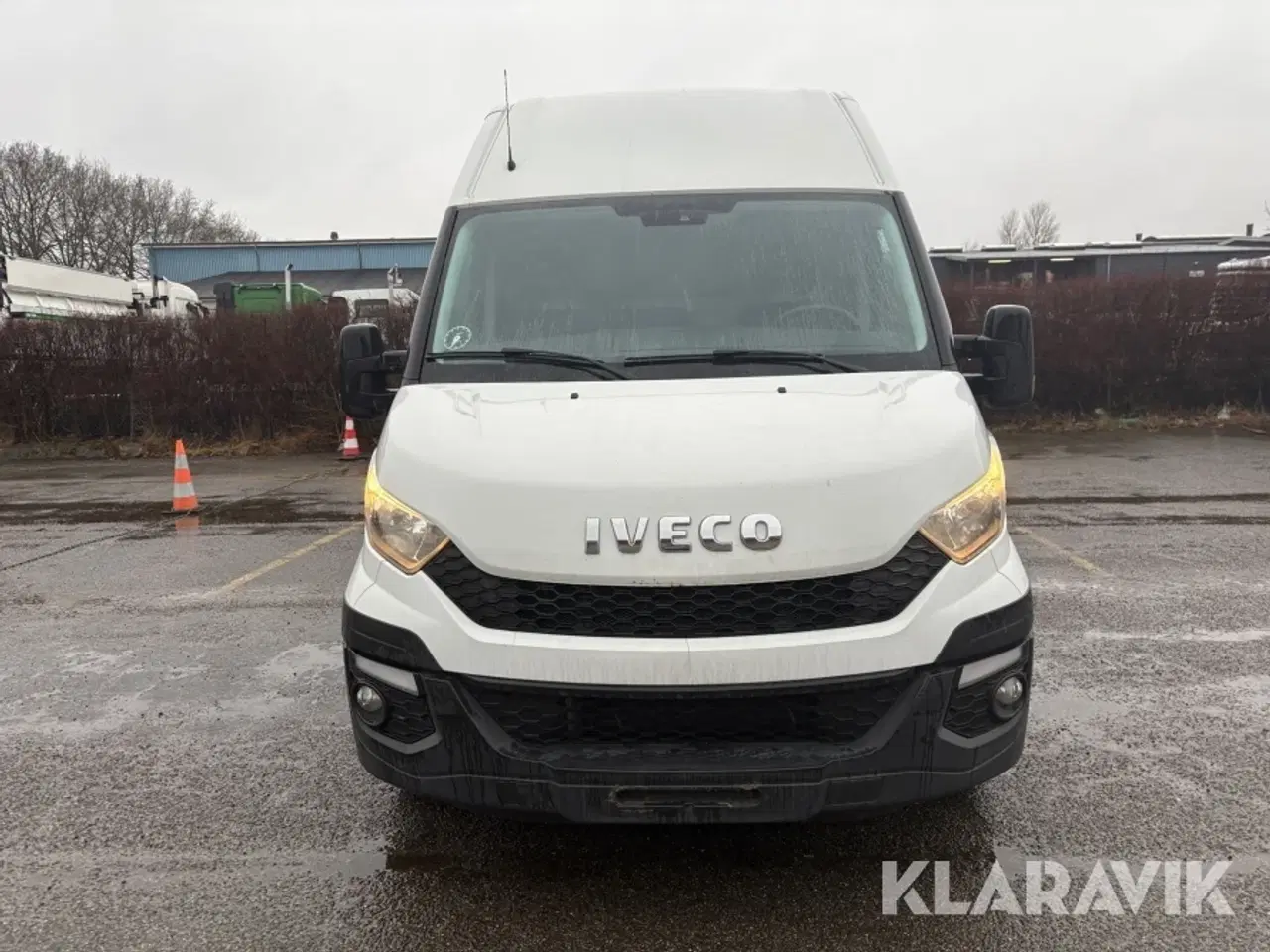 Billede 2 - Varebil Iveco 35s17, 3,0D 12m3