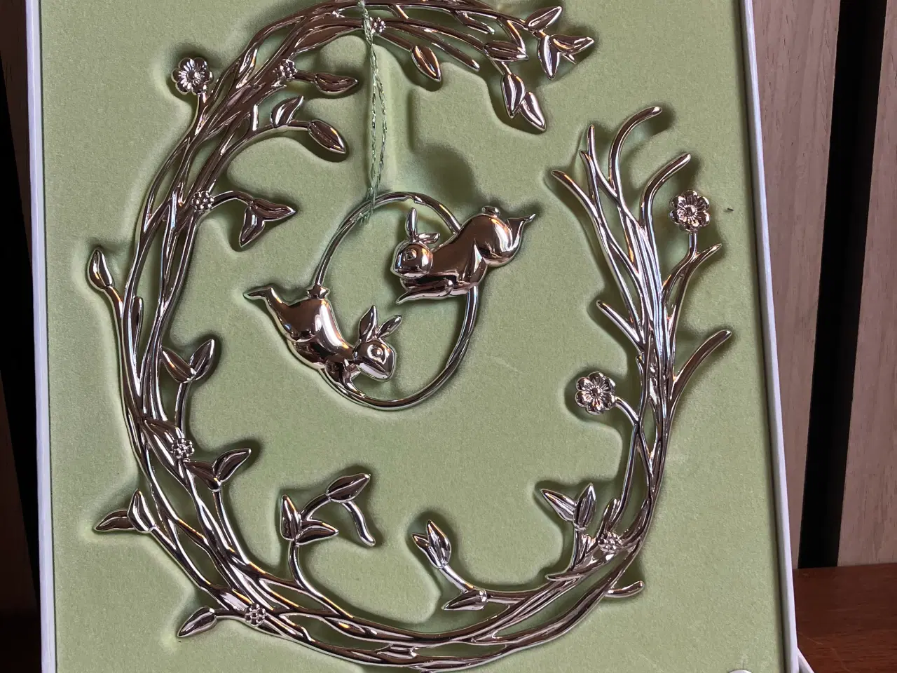 Billede 2 - Karen Blixen Påske ophæng æg i krans i sølvfarvet 