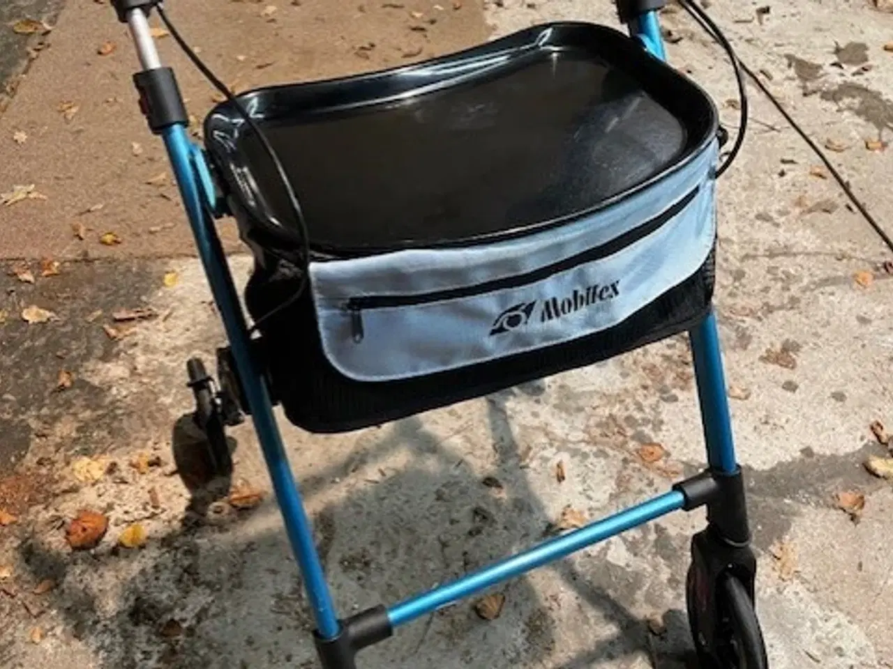 Billede 2 - Rollator letvægts indendørs model
