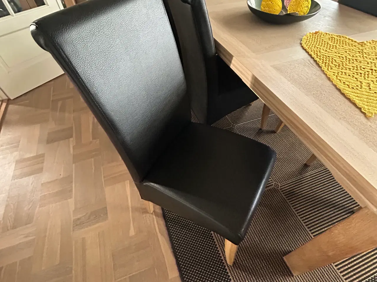 Billede 3 - Spisebord egetræ med 6 stole