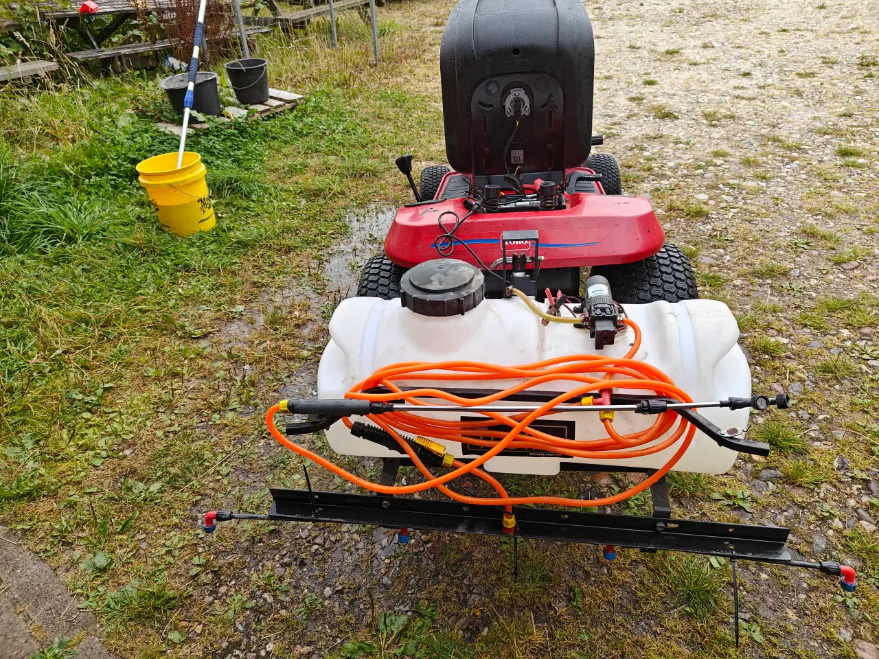 Billede 2 - Havetraktor med rive og sprøjte 
