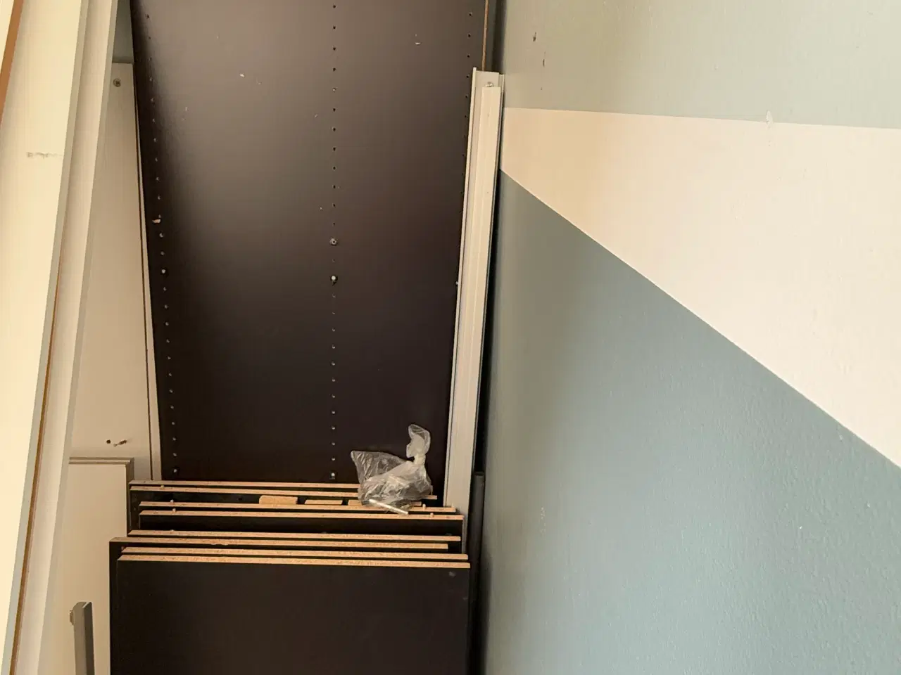 Billede 3 - Fint garderobeskab fra IKEA 