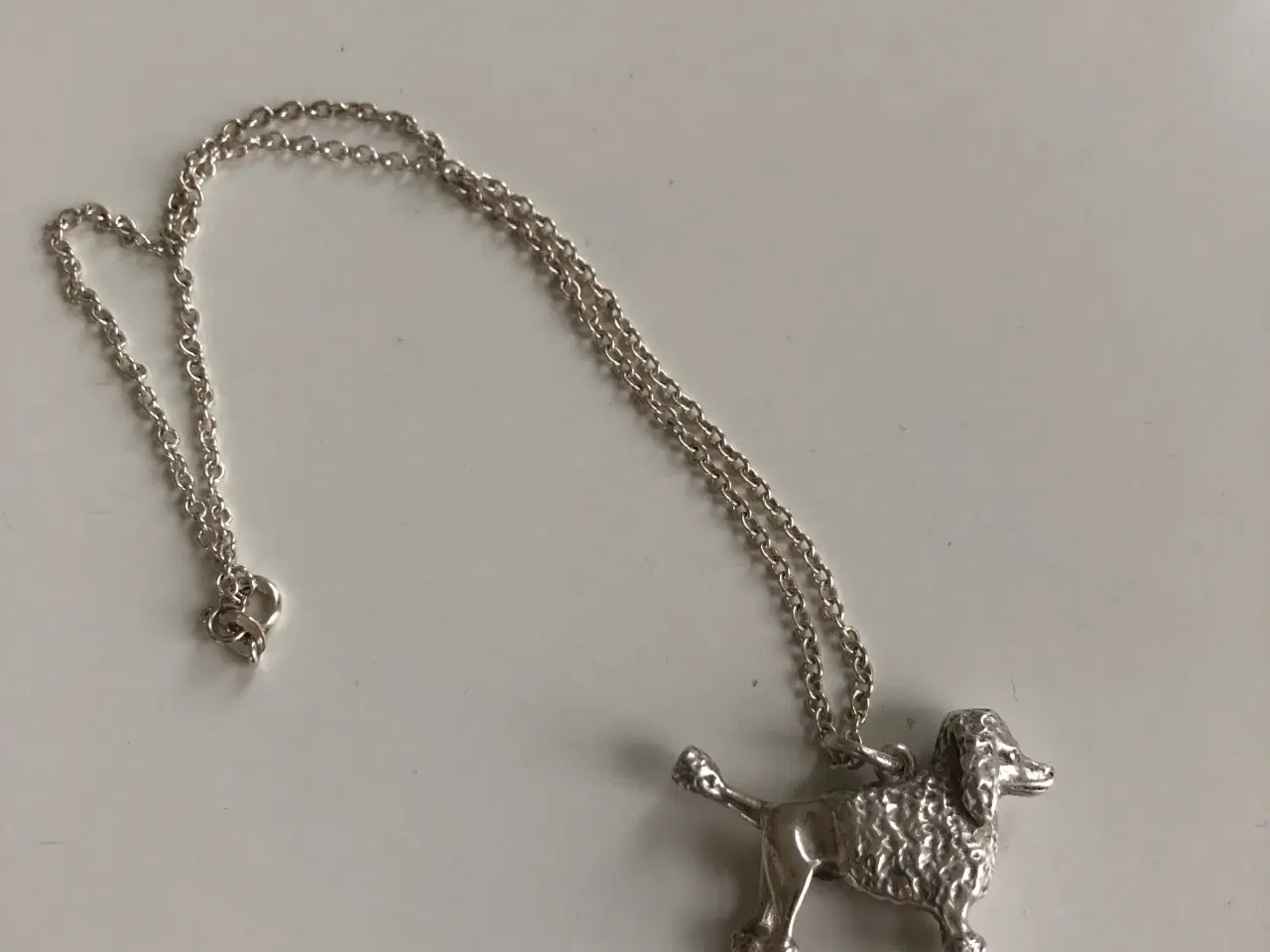 Billede 7 - Flot vintage sølvkæde med puddel hund