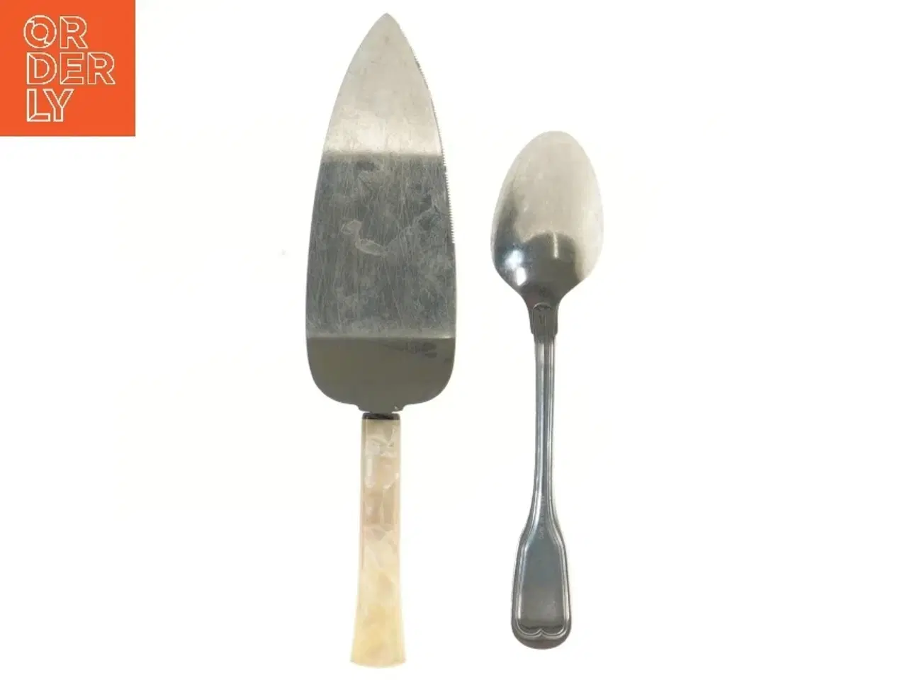 Billede 2 - Serveringssæt: kagespade og ske (str. 18 og 23 cm)