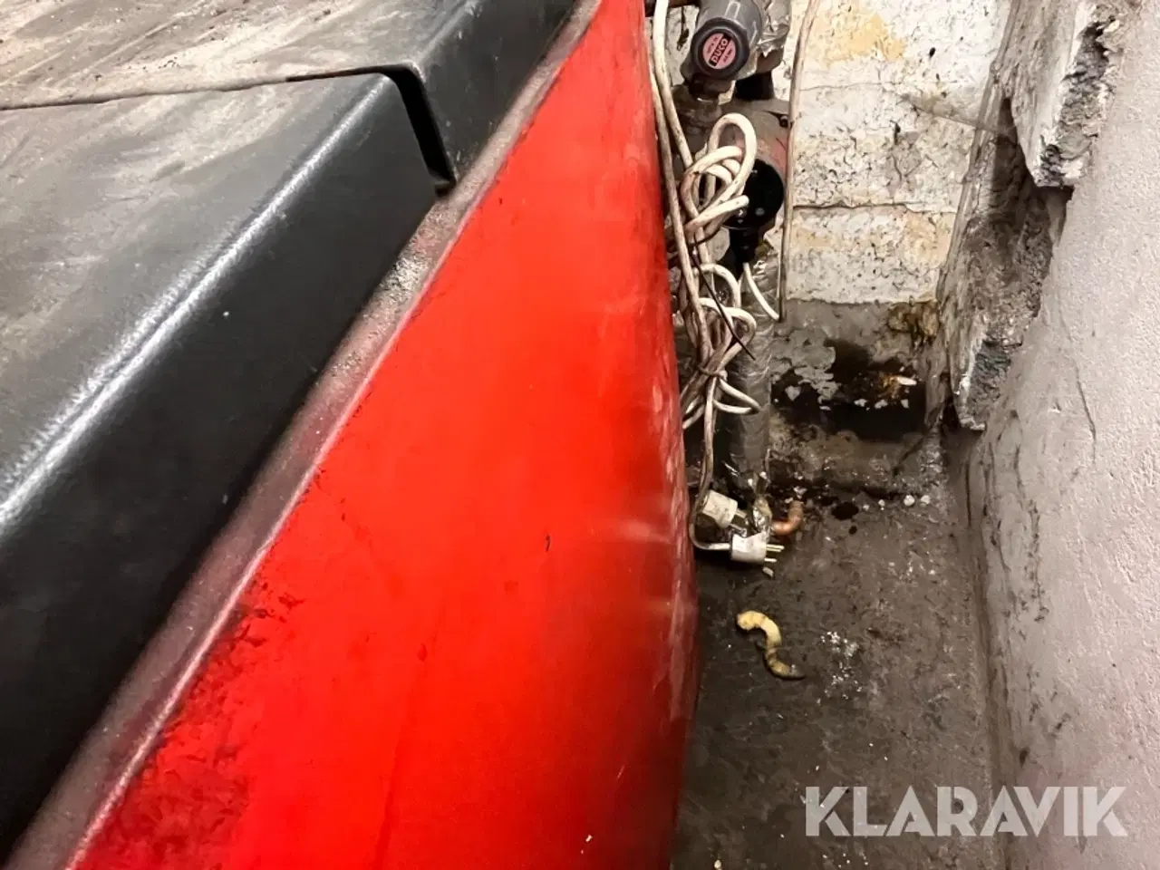 Billede 12 - Pillefyr med silo og skorsten