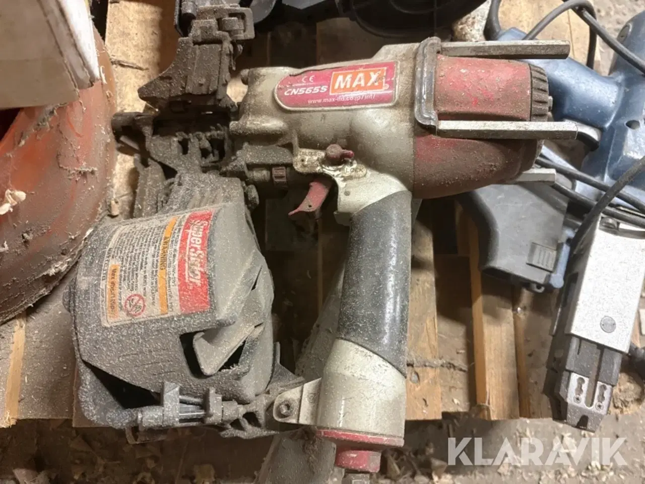 Billede 4 - Lot: Sømpistoler, bræddebolte, hyldebeslag og diverse