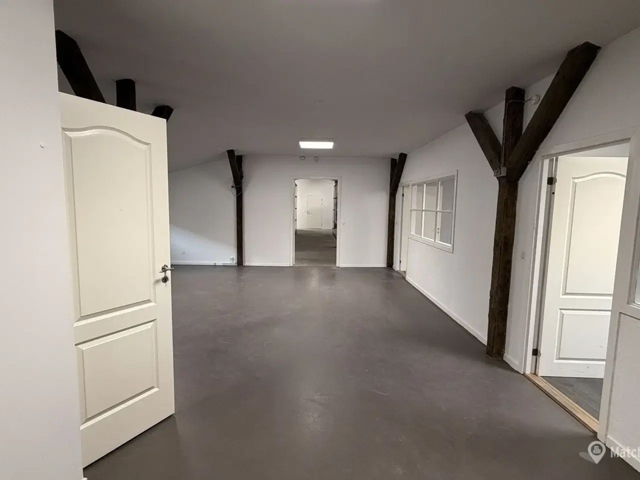 Billede 1 - Attraktivt erhvervslejemål nær Randers – klar til indflytning