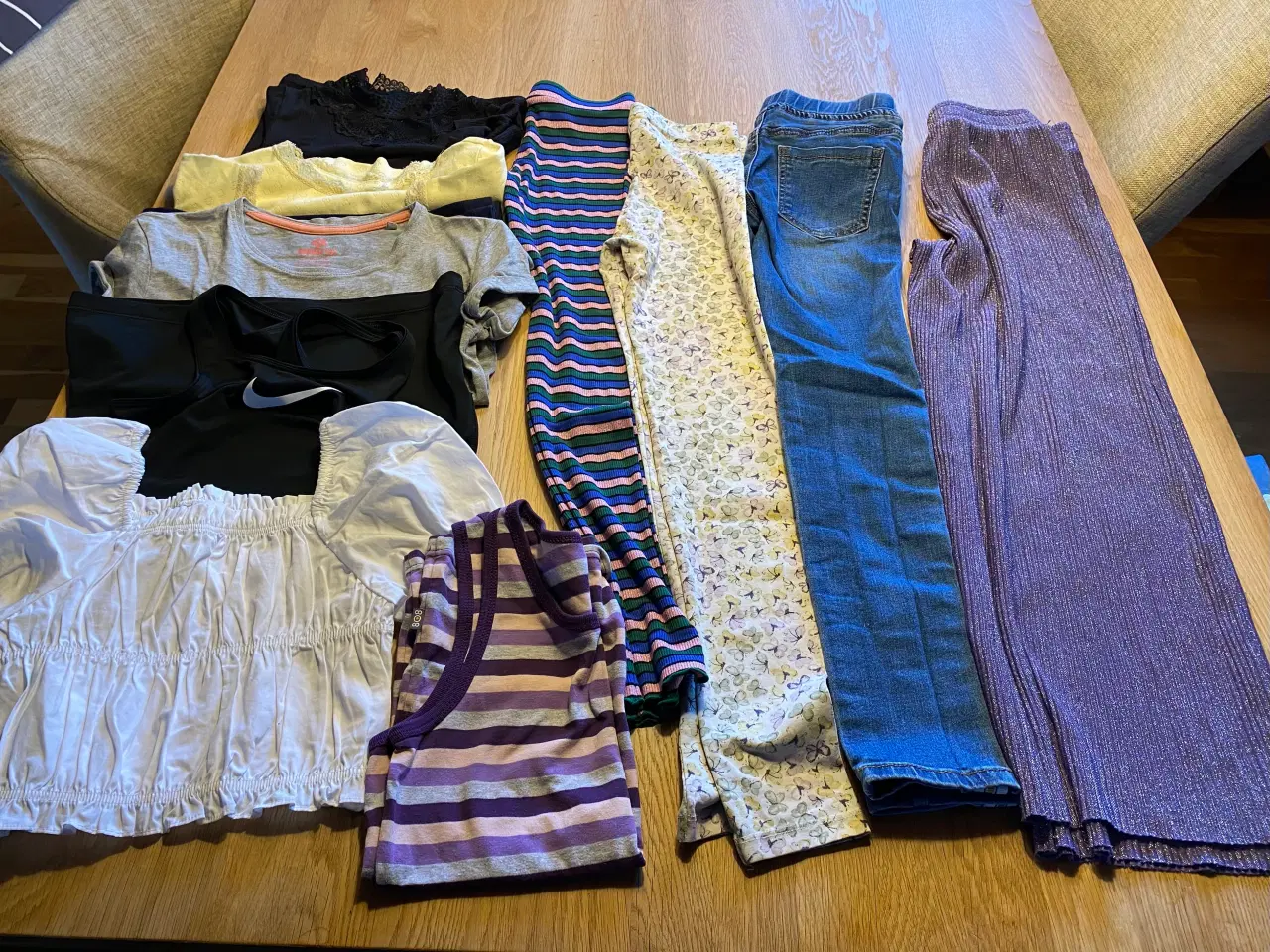 Billede 10 - Noa Noa Kjole str.134 og tøj i 134