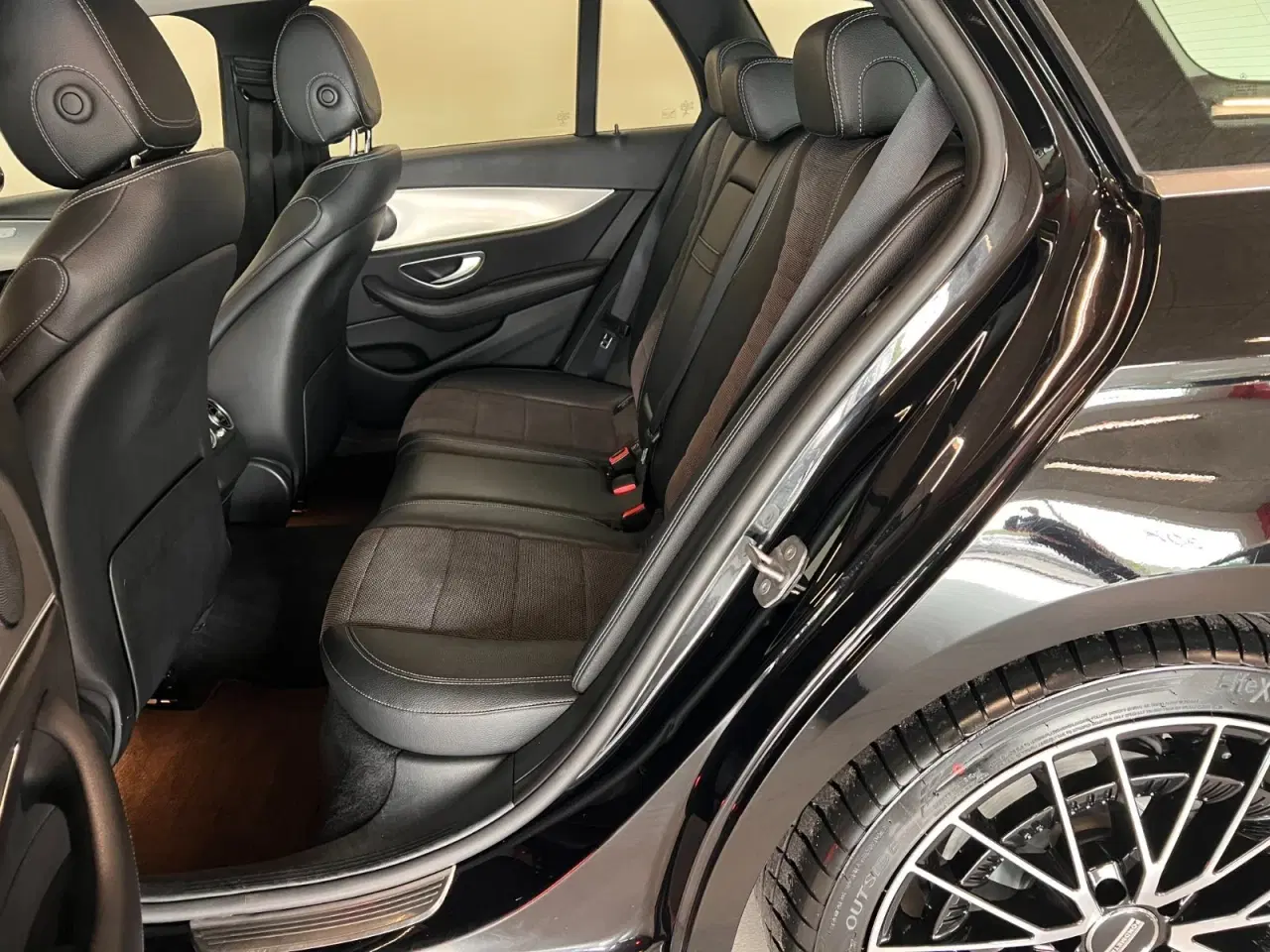 Billede 8 - Mercedes E220 d 2,0 Avantgarde stc. aut.