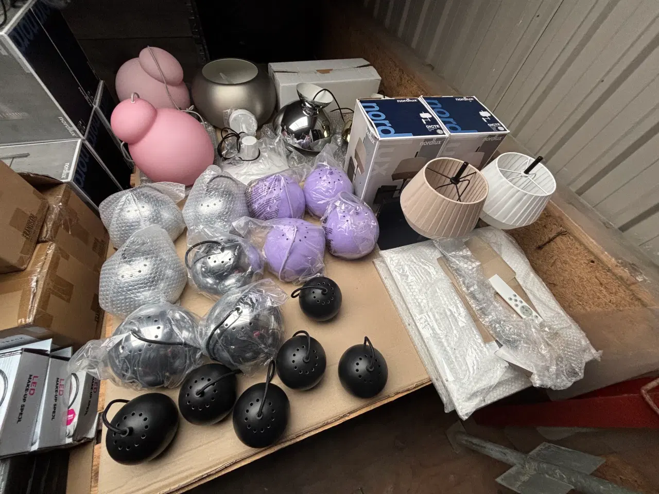 Billede 16 - Stort parti lamper - Evt bytte