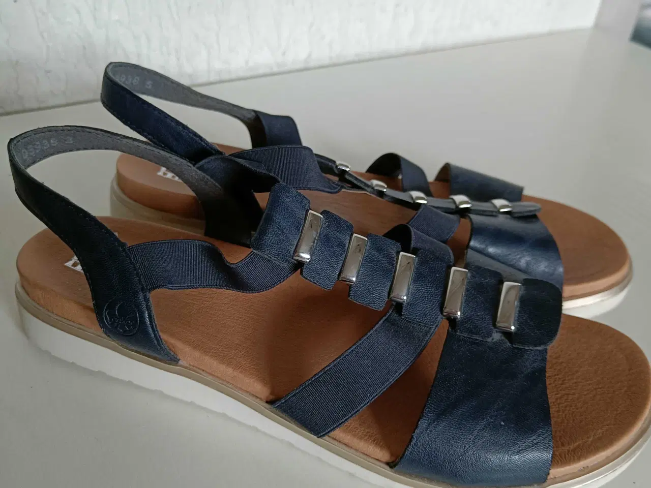 Billede 6 - Rieker sort læder sandaler 42str 