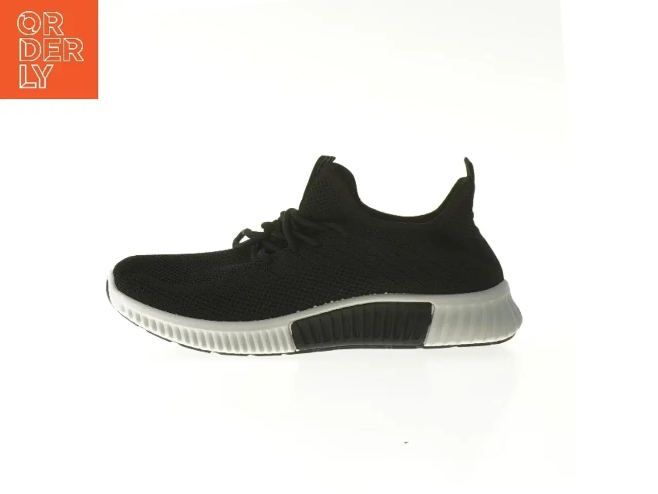 Billede 1 - Sort striksneaker fra Crosshatch (str. 39 )