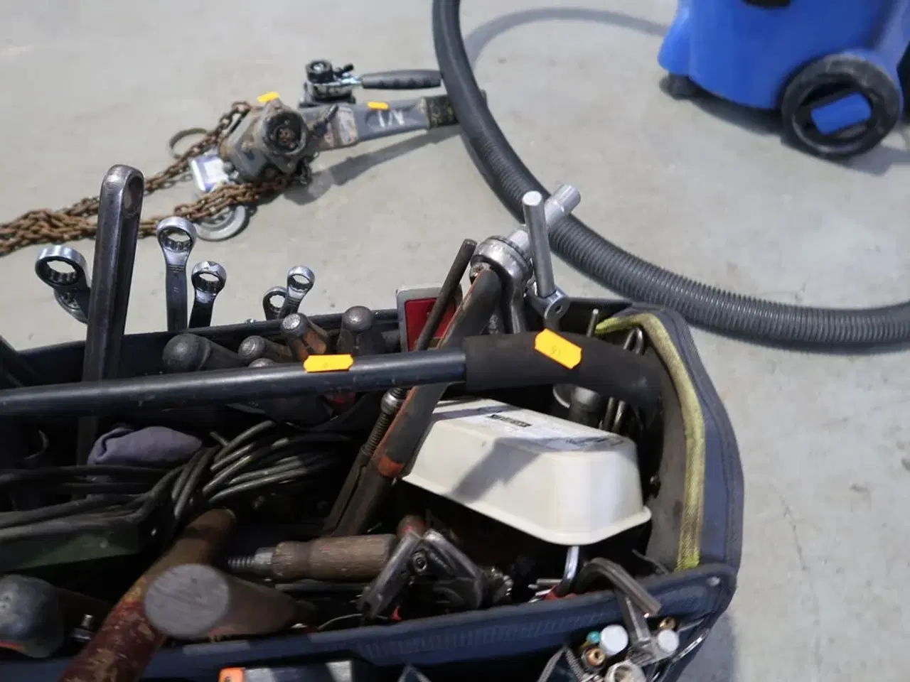 Billede 3 - Værktøjstaske med div. Værktøj