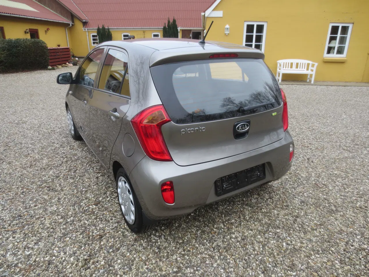 Billede 8 - Kia Picanto 1.0 i År 2013. Nysynet. 