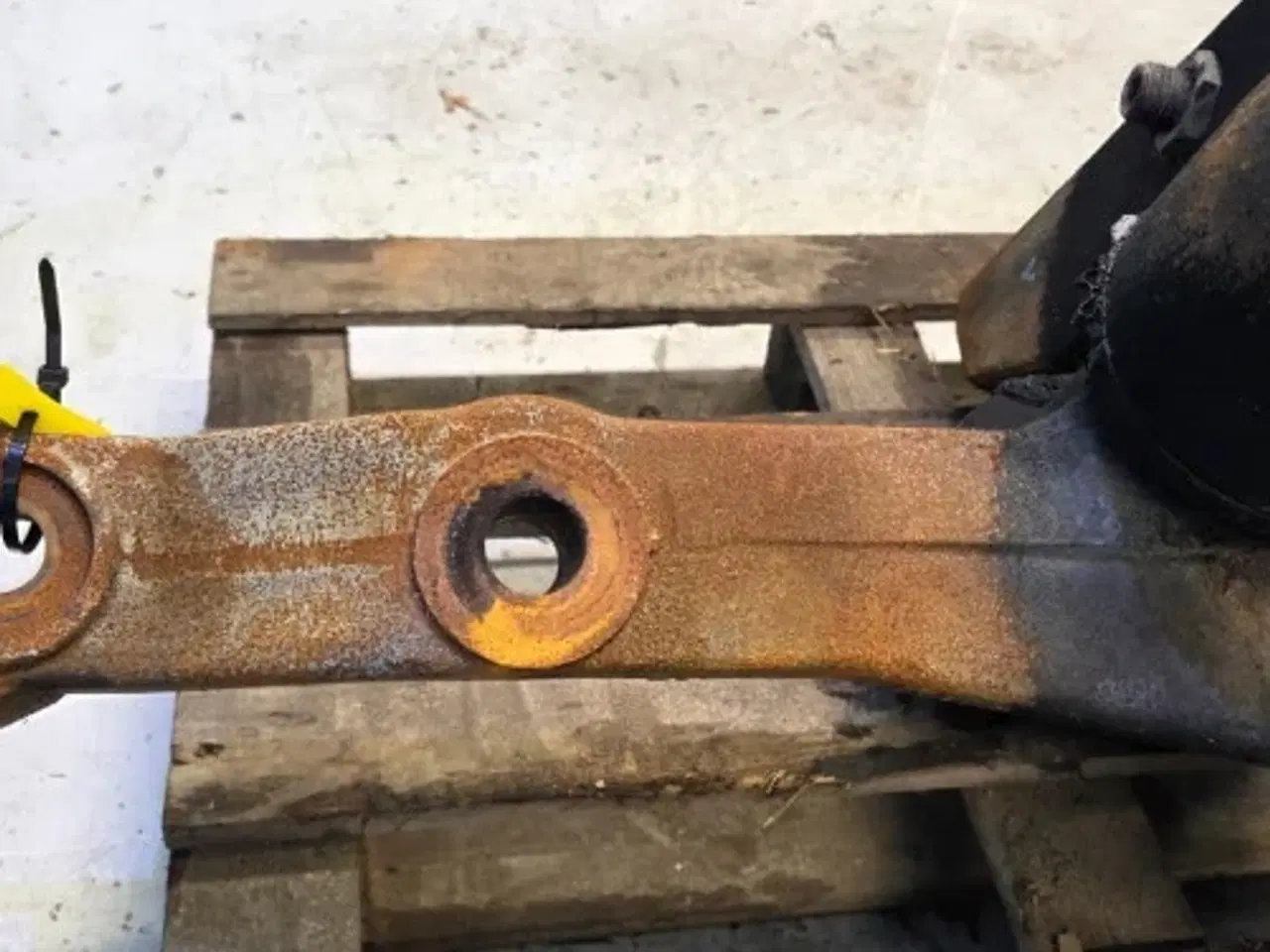 Billede 13 - New Holland CR9.90 Spindel L.  84448541