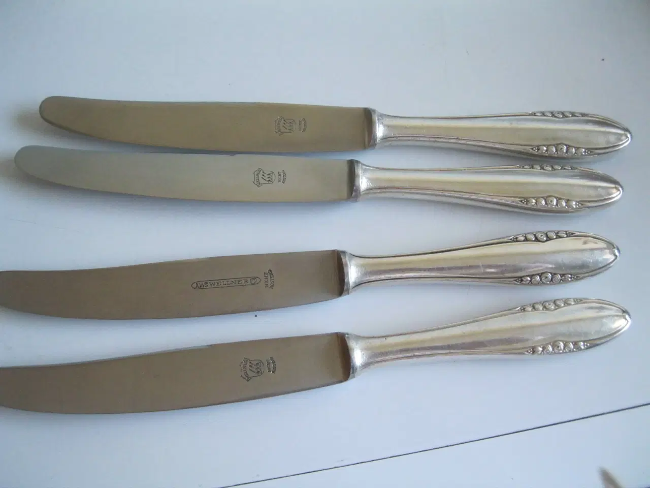 Billede 1 - 4 middagsknive sølvplet 25 cm  ukendt navn