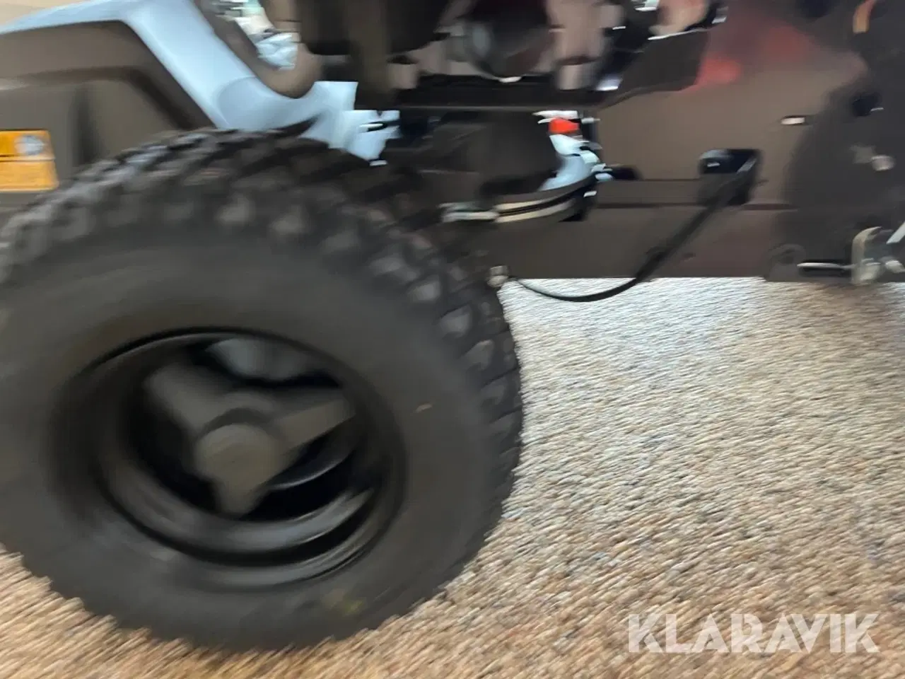 Billede 12 - Græsslåmaskine Husqvarna R124TC