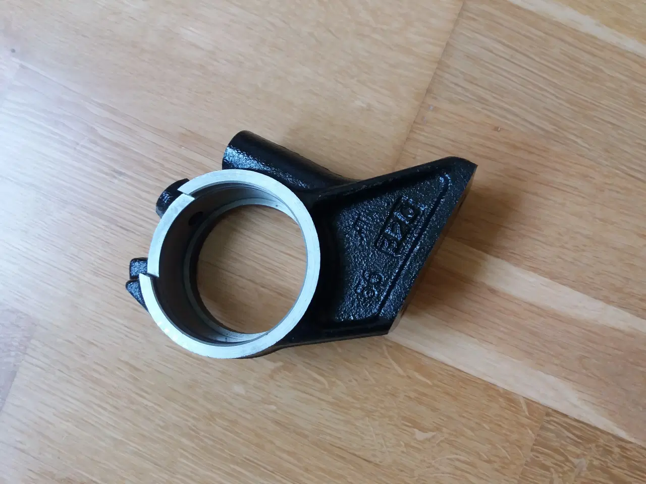 Billede 1 - Beslag for drivakselleje  Toyota Celica -Camry