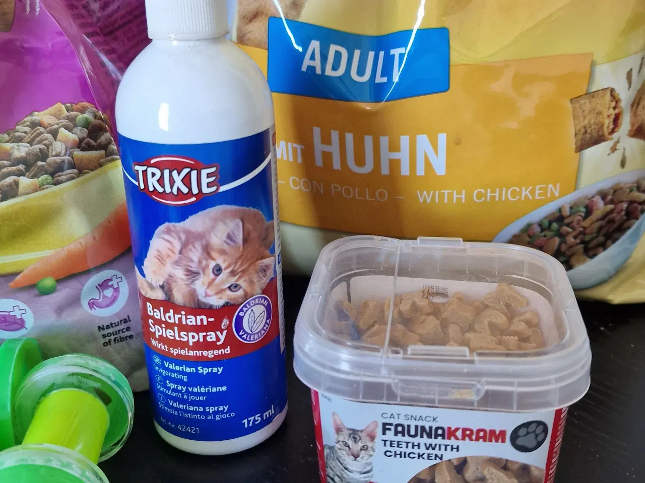 Billede 4 - Kattemad/snack
