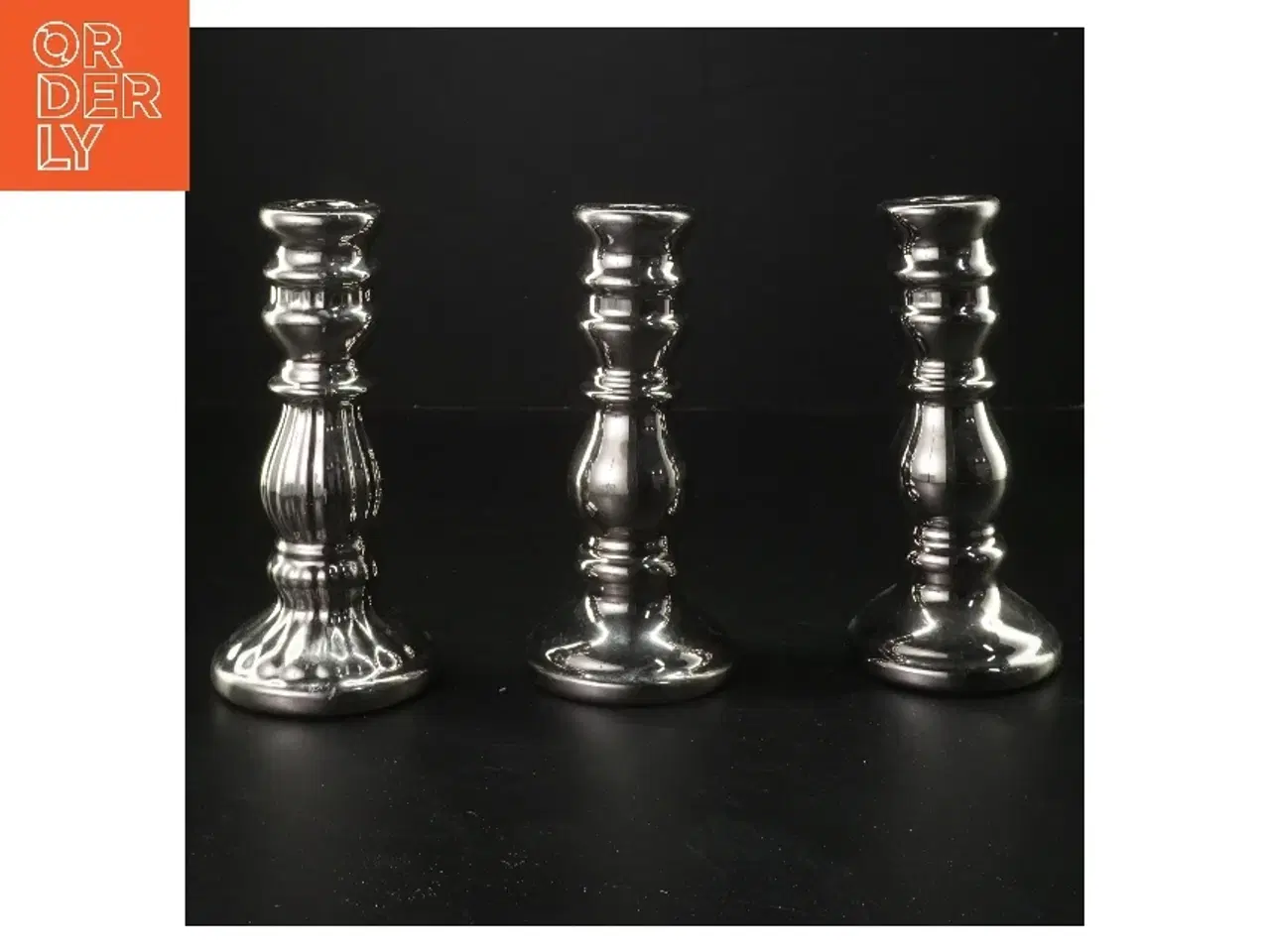Billede 1 - Sæt af tre lysestager (str. Ø 7,5x h 15,5 cm)