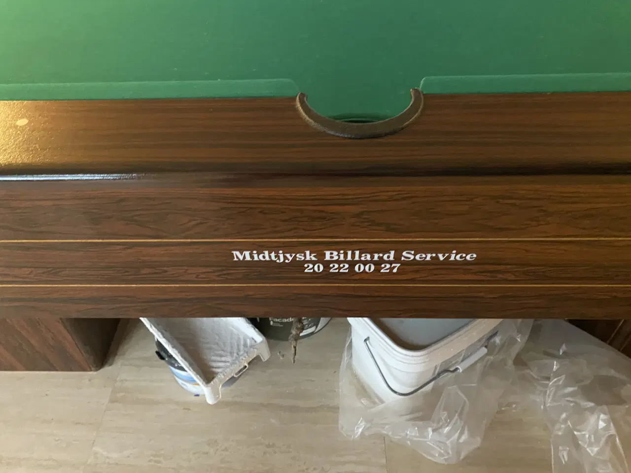 Billede 3 - Billardbord  med udstyr - velholdt