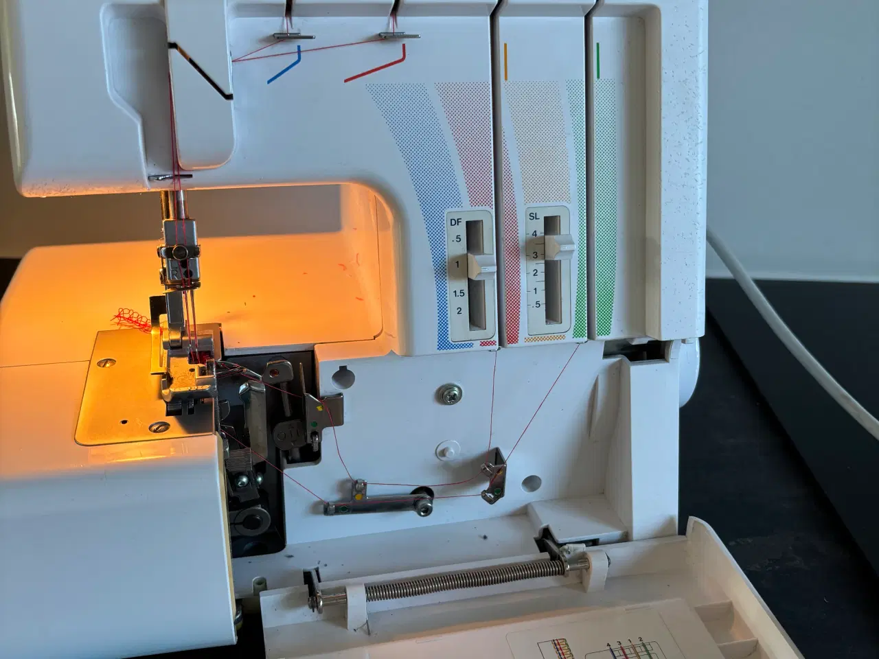 Billede 2 - Elna  634. overlocker 