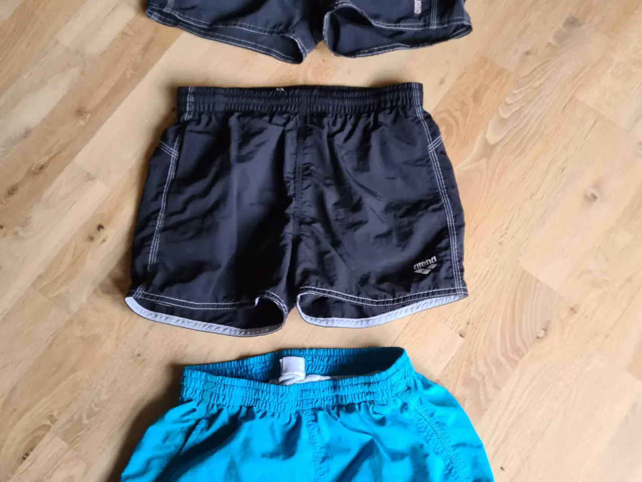 Billede 5 - Bade shorts str 2 år-10 år