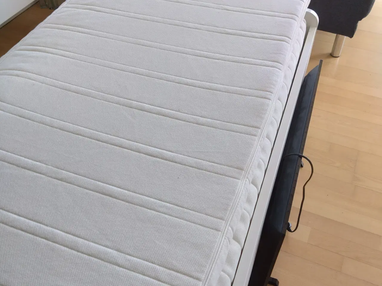 Billede 2 - Ikea slækt seng