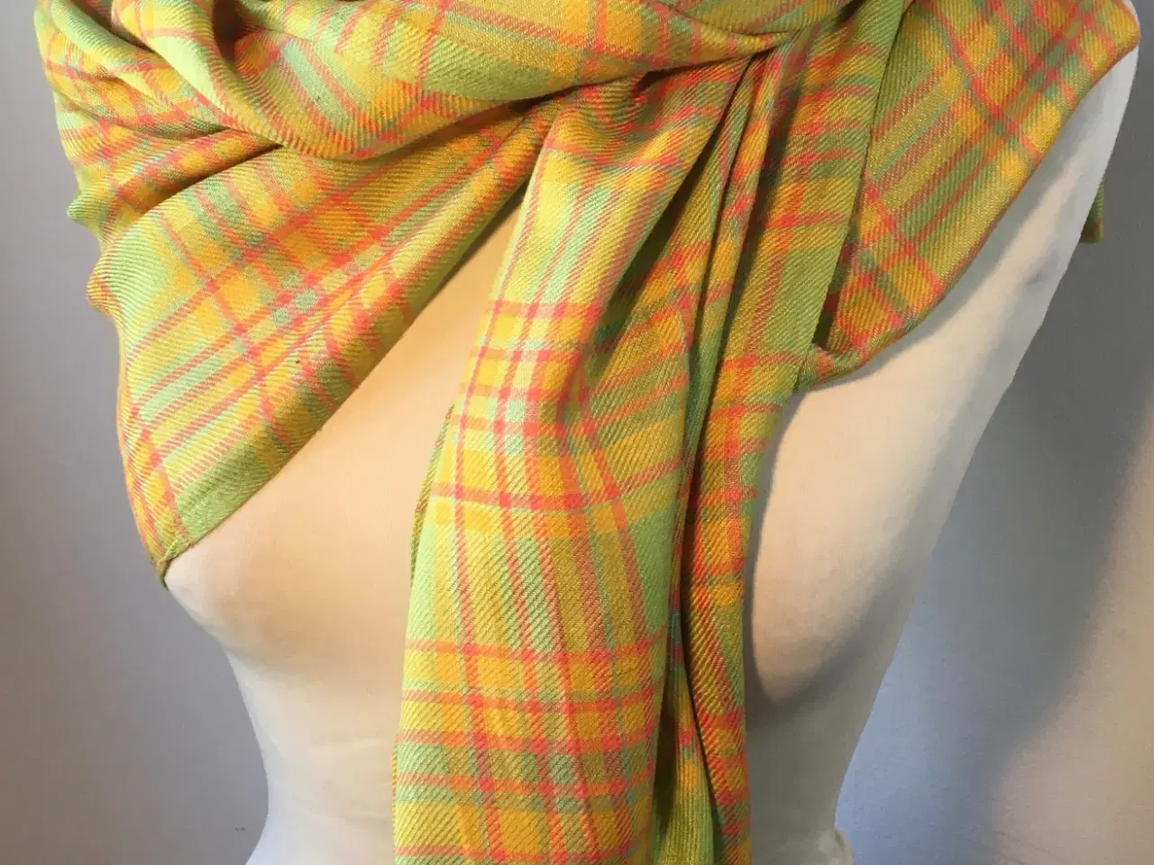 Billede 1 - Erfurt, ternet tørklæde