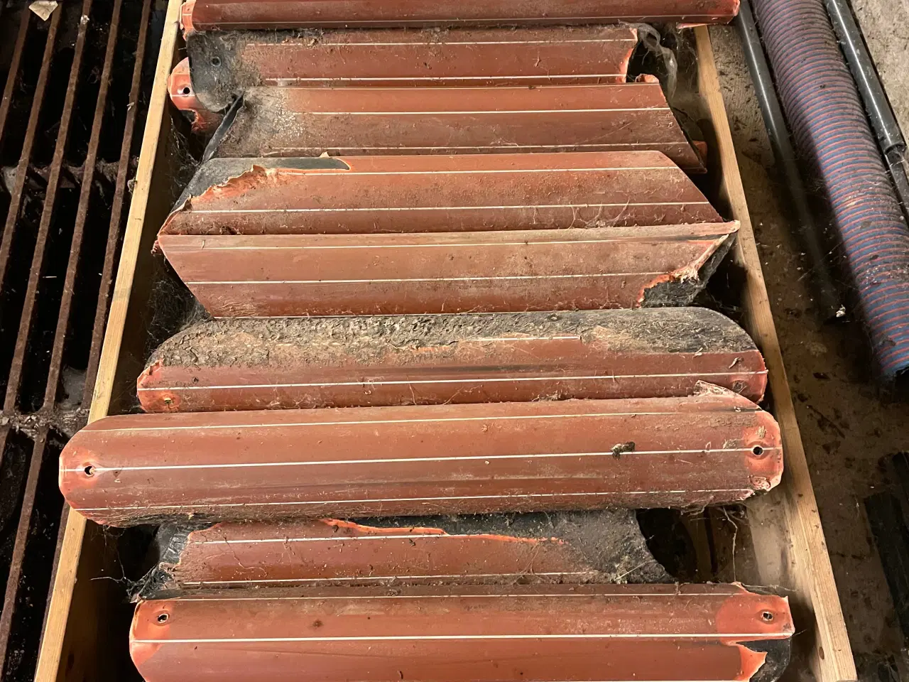 Billede 1 - Rodematriale holder