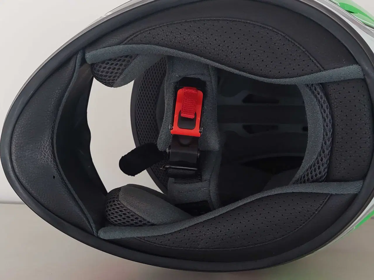 Billede 5 - Styrthjelm til børn 