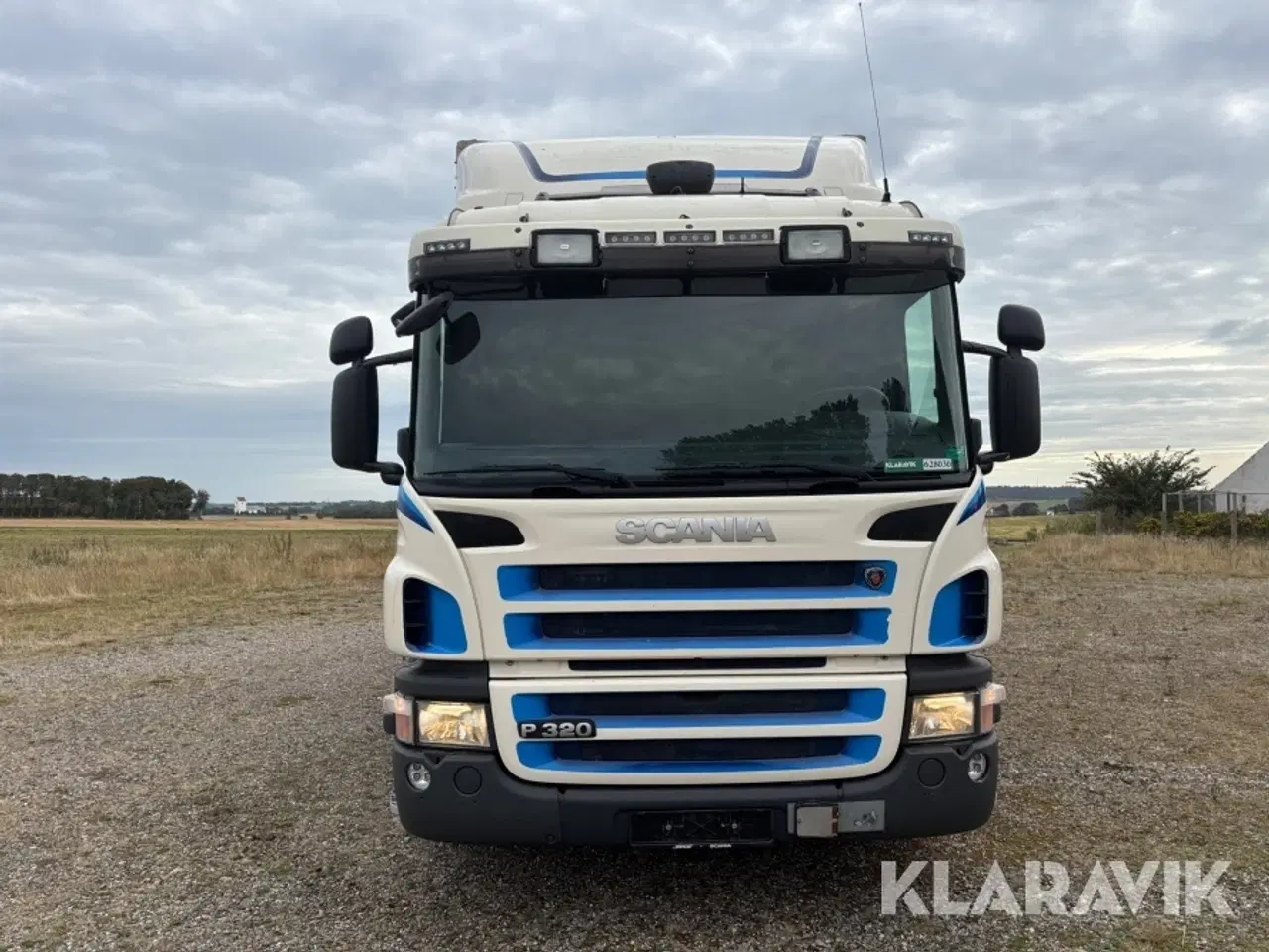 Billede 8 - Lastbil Scania P 320 med veksellad og kasse