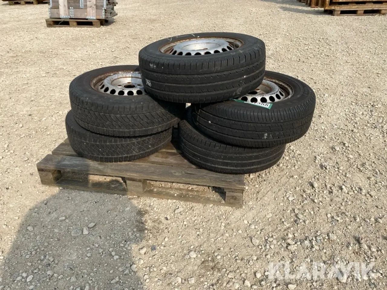 Billede 1 - 5 tires with rim Lot